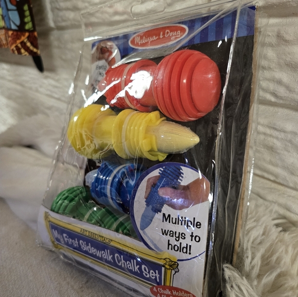 Melissa and Doug sidewalk chalk set, brand new - Picture 7 of 9